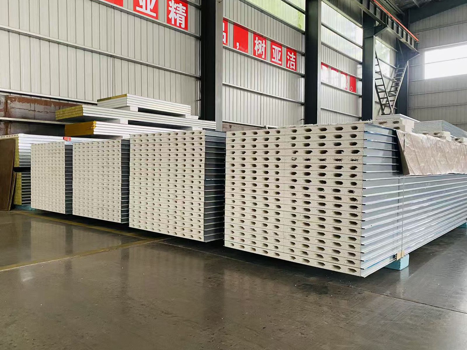 机制硫氧镁夹芯净化板