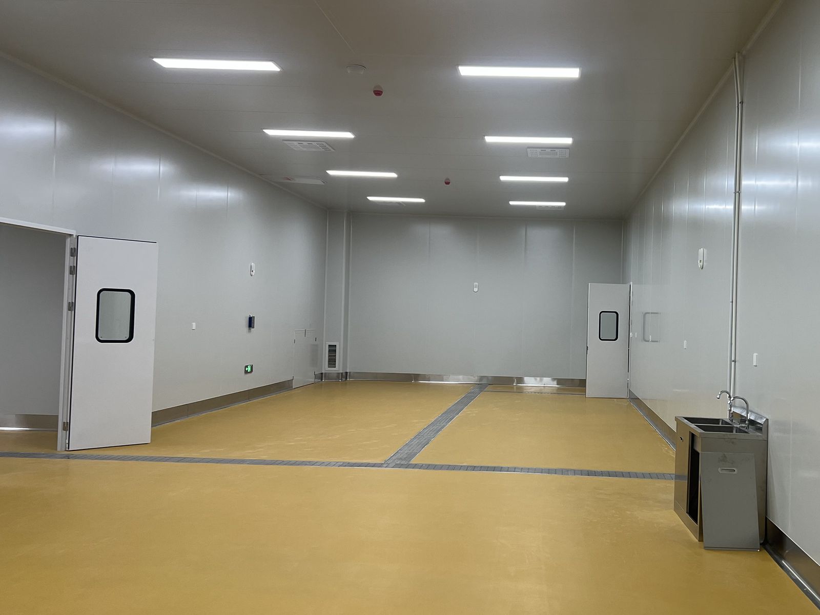 臻味源食品车间净化板工程案例